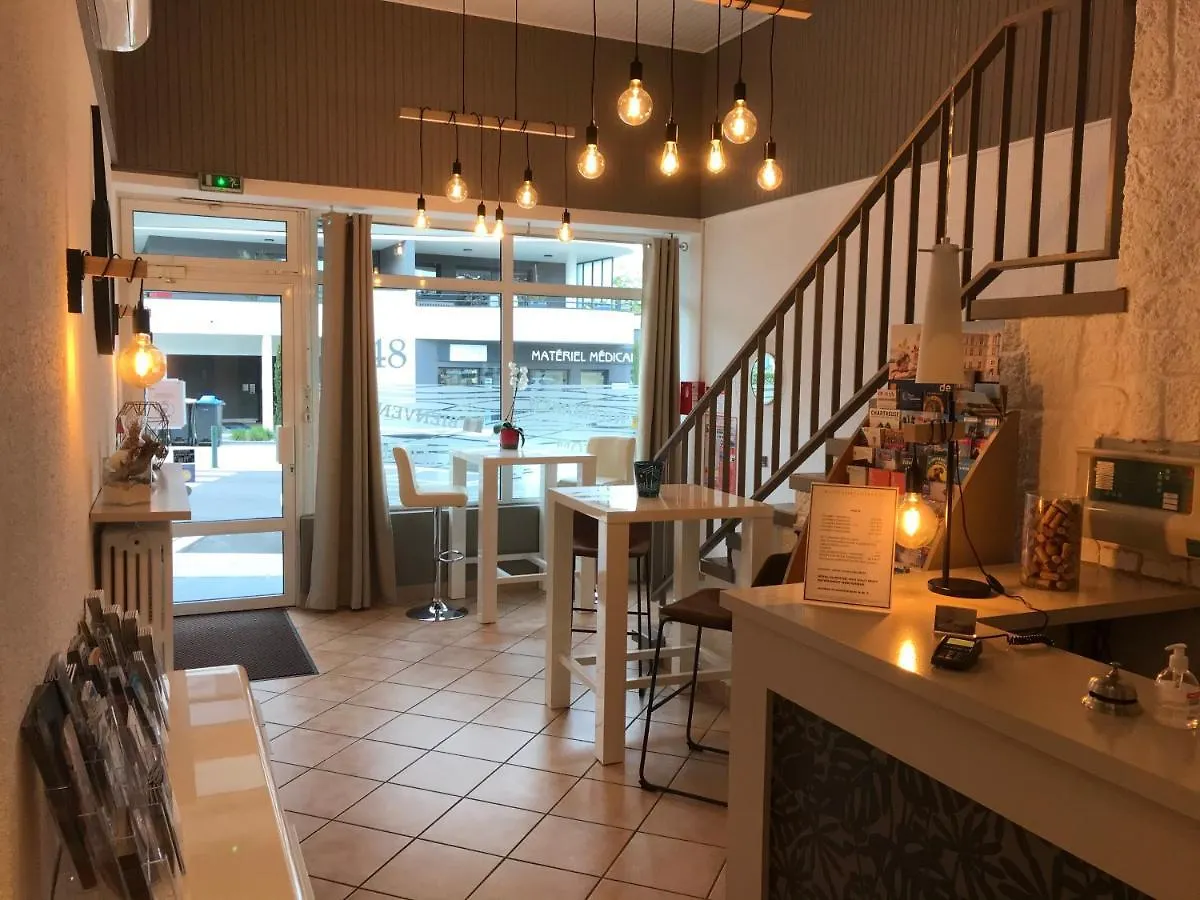 Hotel Alpes Cevennes Guilherand-Granges 2*,  Francia