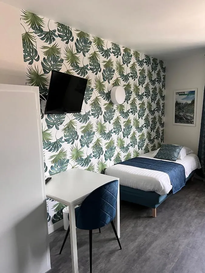 Hotel Alpes Cevennes Guilherand-Granges 2*,  Francia